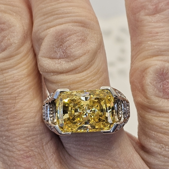 Rare Victoria Wieck Yellow Sapphire & Diamond Simulant Sterling Silver Sz 7! - Picture 7 of 11